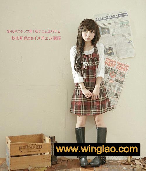 5758#  服飾名稱︰白色長袖T配格子裙兩件套 