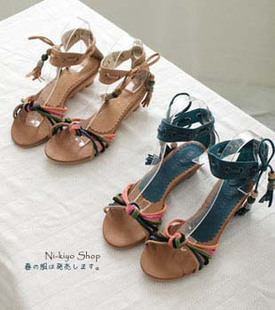流蘇綁帶民俗涼鞋 