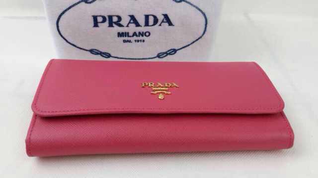 Prada Wallet 真品 